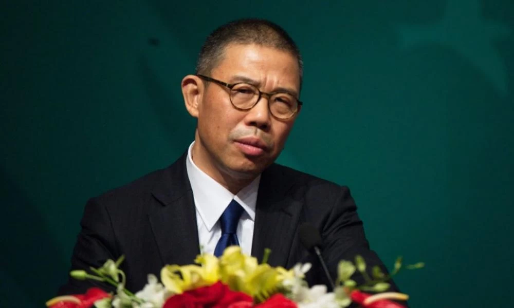 Πως ο Ζονγκ Σανσάν πλούτισε από τα εμβόλια κατά του κορονοϊού